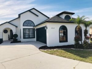 Beautifully painted exterior house in Sarasota county